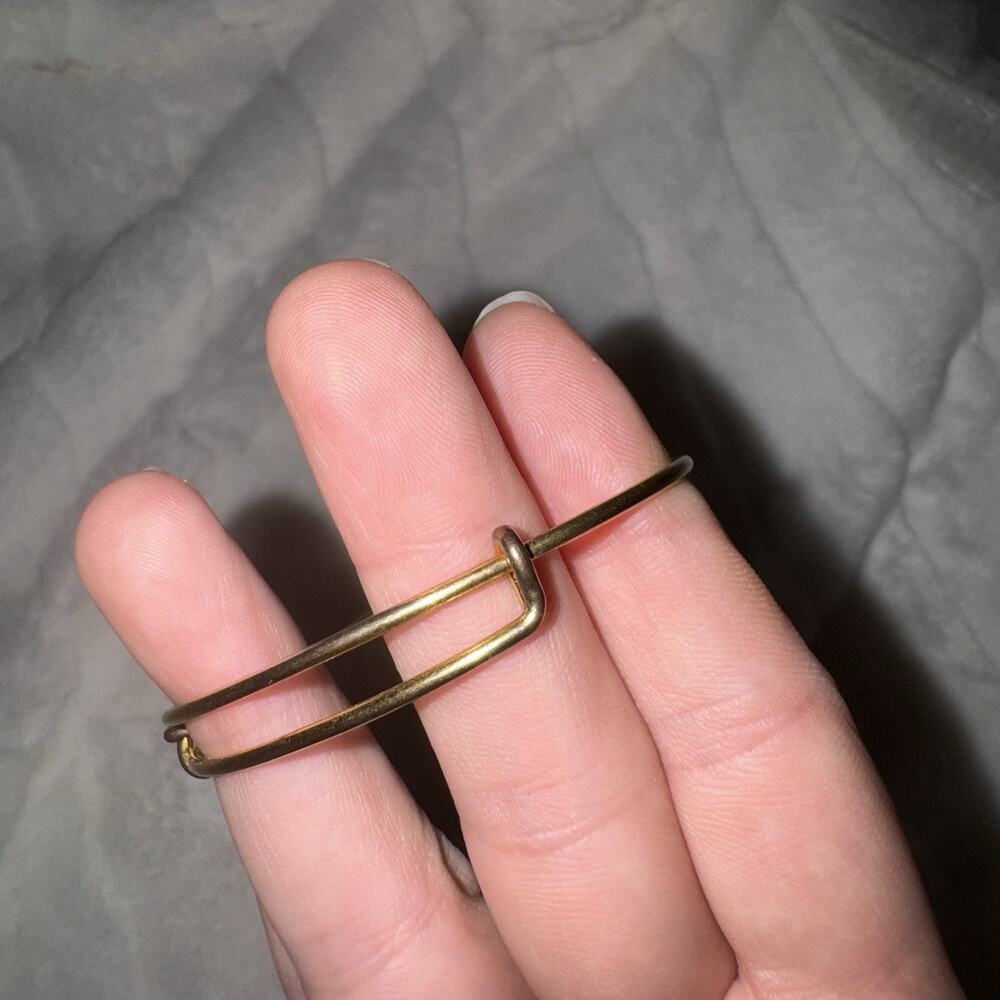 Alex And Ani Harry Potter Dobby Is Free Gold Bangle Bracelet Retired - Picture 2 of 5
